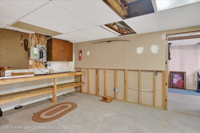 11723 W Andre Drive, Grand Ledge, MI 48837