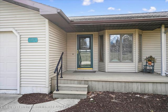 11723 W Andre Drive, Grand Ledge, MI 48837