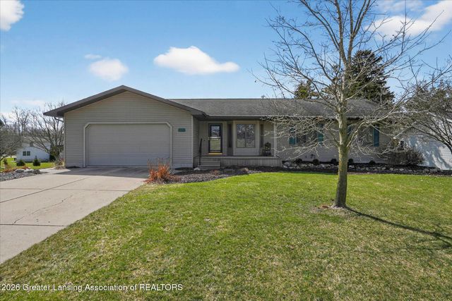 11723 W Andre Drive, Grand Ledge, MI 48837