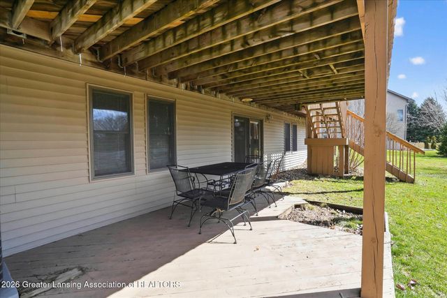 11723 W Andre Drive, Grand Ledge, MI 48837