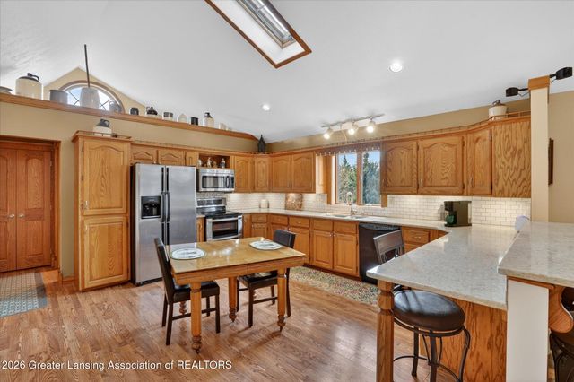 11723 W Andre Drive, Grand Ledge, MI 48837