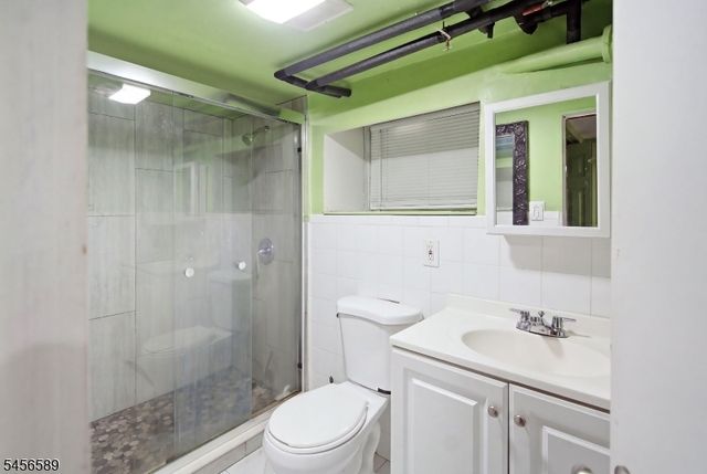 351 Griggs Ave, Teaneck Twp., NJ 07666
