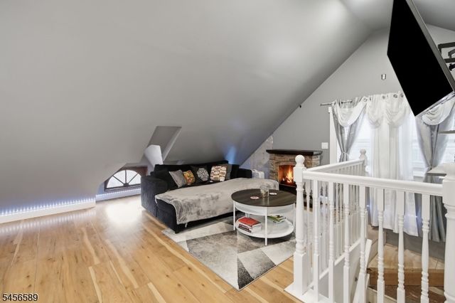 351 Griggs Ave, Teaneck Twp., NJ 07666