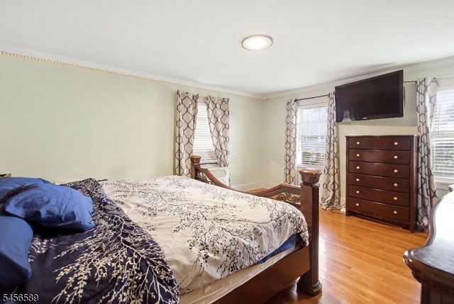 351 Griggs Ave, Teaneck Twp., NJ 07666