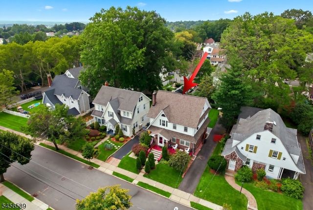 351 Griggs Ave, Teaneck Twp., NJ 07666