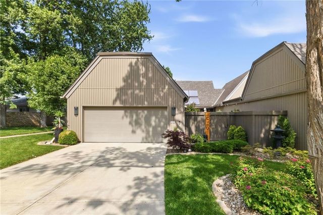 10115 LOWELL Avenue, Overland Park, KS 66212