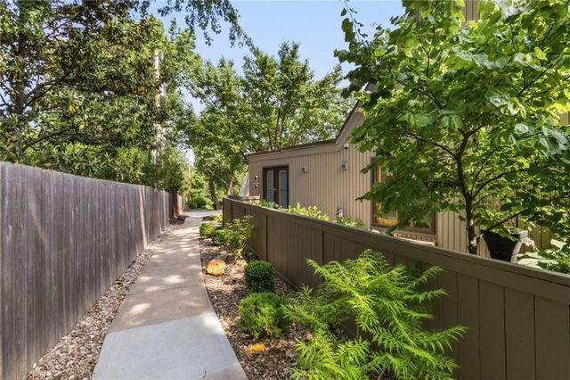 10115 LOWELL Avenue, Overland Park, KS 66212