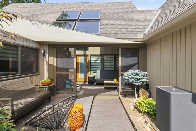 10115 LOWELL Avenue, Overland Park, KS 66212