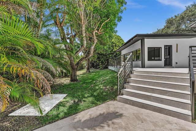 7920 SW 132nd St, Pinecrest, FL 33156