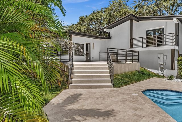 7920 SW 132nd St, Pinecrest, FL 33156