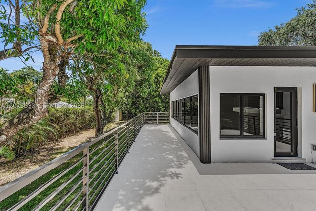 7920 SW 132nd St, Pinecrest, FL 33156