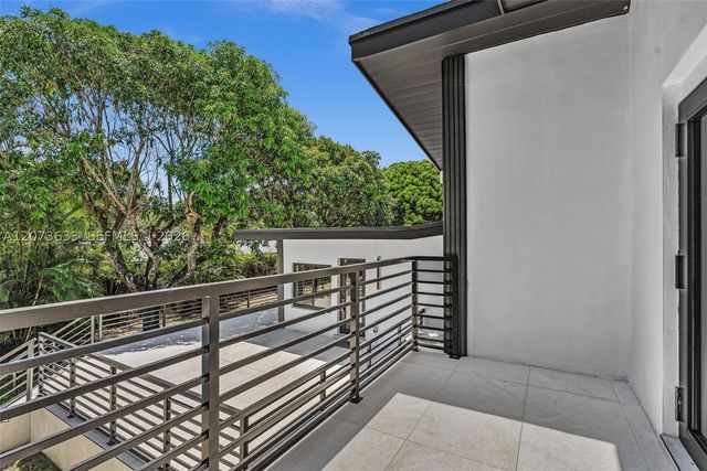 7920 SW 132nd St, Pinecrest, FL 33156