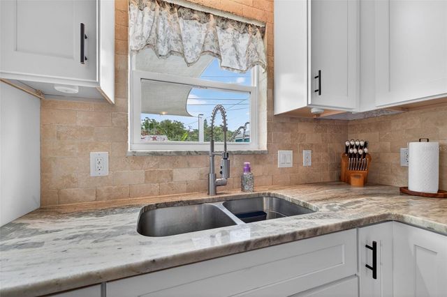 4245 78TH LANE N, St Petersburg, FL 33709