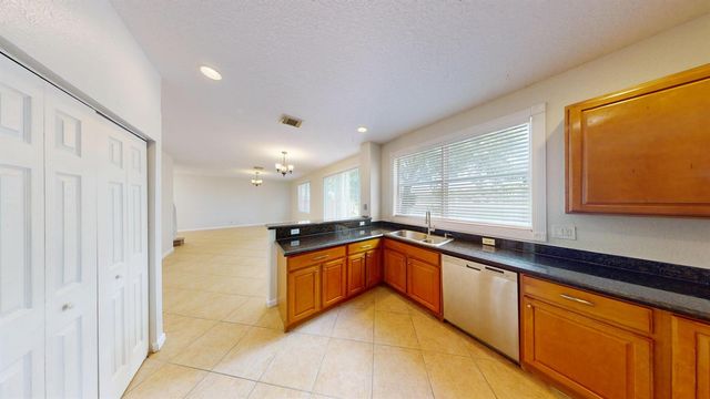6786 Aliso Avenue, West Palm Beach, FL 33413