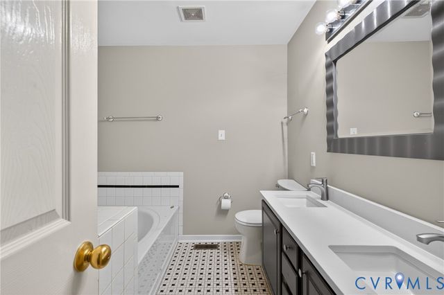 10001 Crystal Lake Ave, Henrico, VA 23059