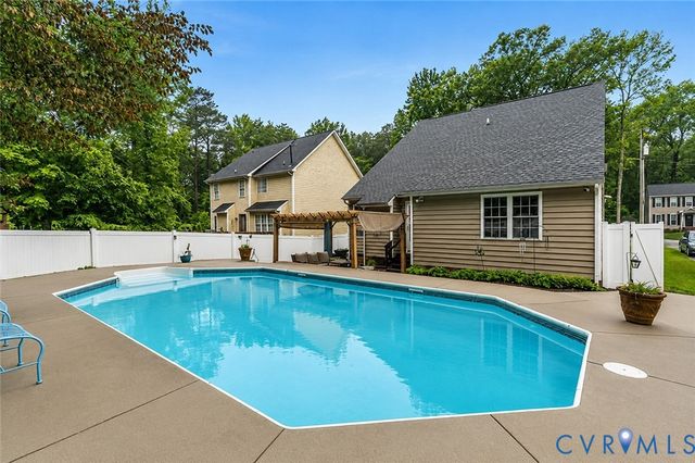 10001 Crystal Lake Ave, Henrico, VA 23059