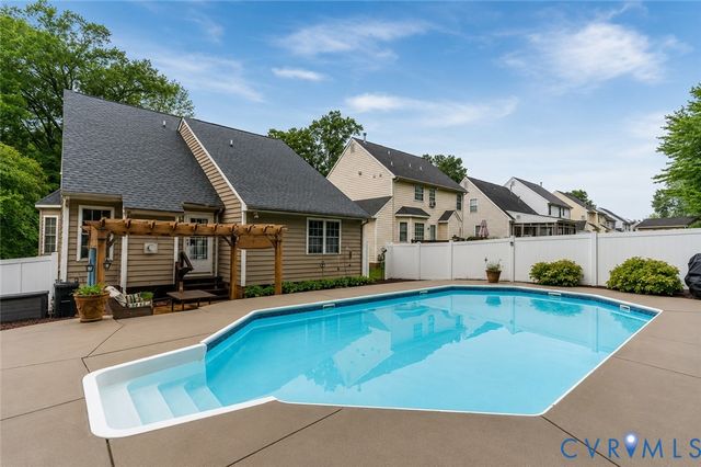 10001 Crystal Lake Ave, Henrico, VA 23059