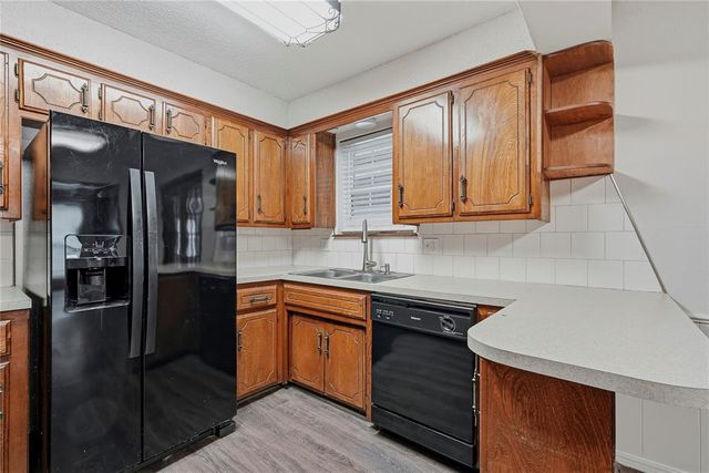 1701 Camelot Drive, Norman, OK 73069