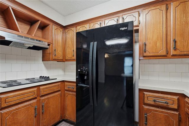 1701 Camelot Drive, Norman, OK 73069