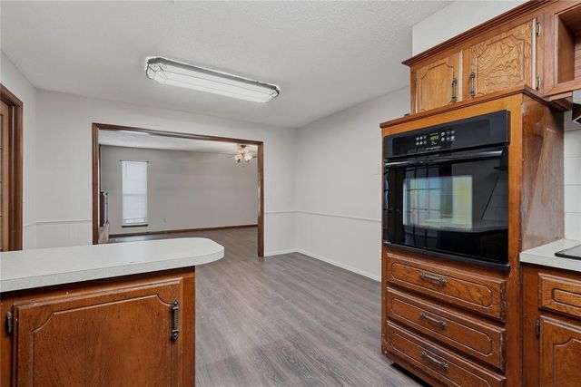 1701 Camelot Drive, Norman, OK 73069