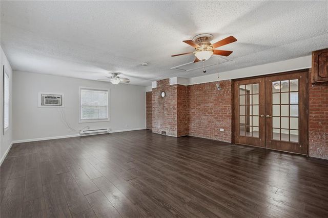 1701 Camelot Drive, Norman, OK 73069