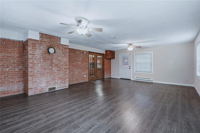 1701 Camelot Drive, Norman, OK 73069