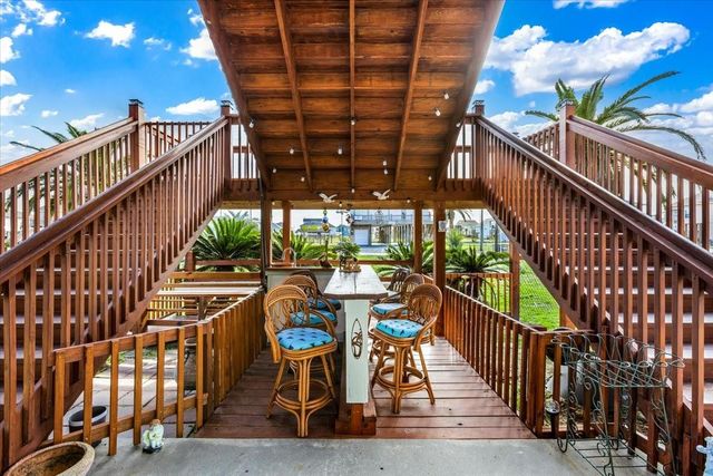 919 Eastview, Crystal Beach, TX 77650