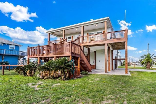 919 Eastview, Crystal Beach, TX 77650