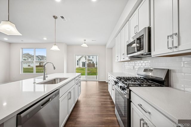 1905 Salt Springs Drive, Saline, MI 48176