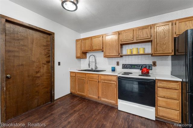 1630 Orchid Street, Waterford, MI 48328