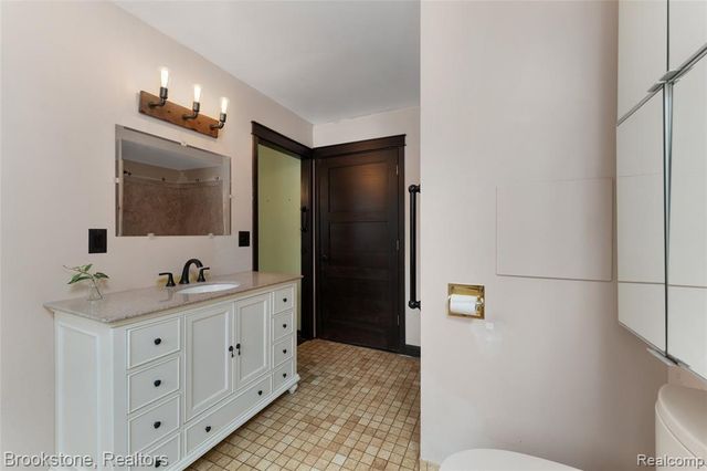 1630 Orchid Street, Waterford, MI 48328