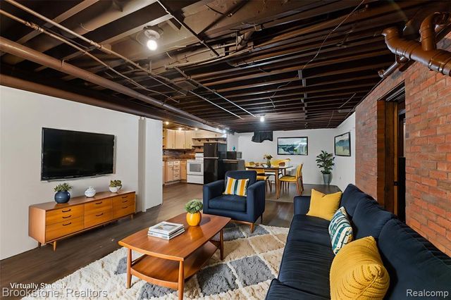 1630 Orchid Street, Waterford, MI 48328