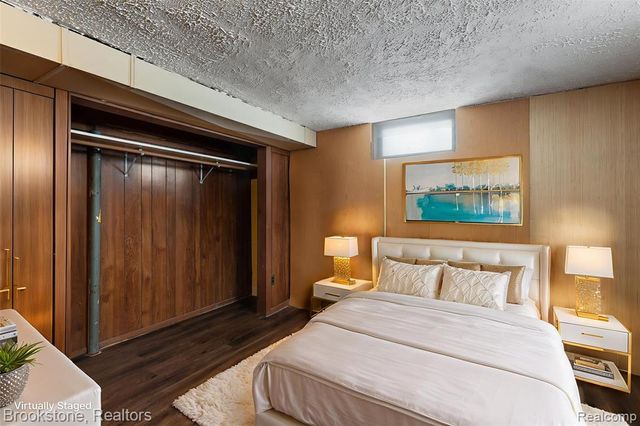 1630 Orchid Street, Waterford, MI 48328