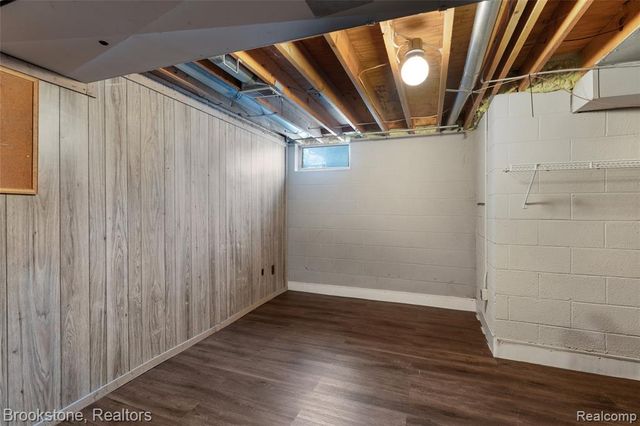 1630 Orchid Street, Waterford, MI 48328