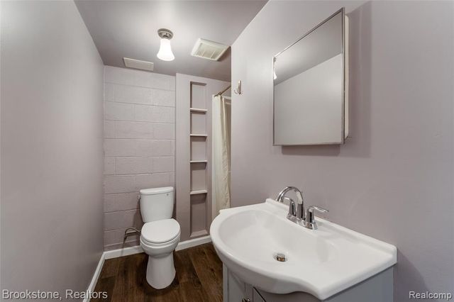 1630 Orchid Street, Waterford, MI 48328