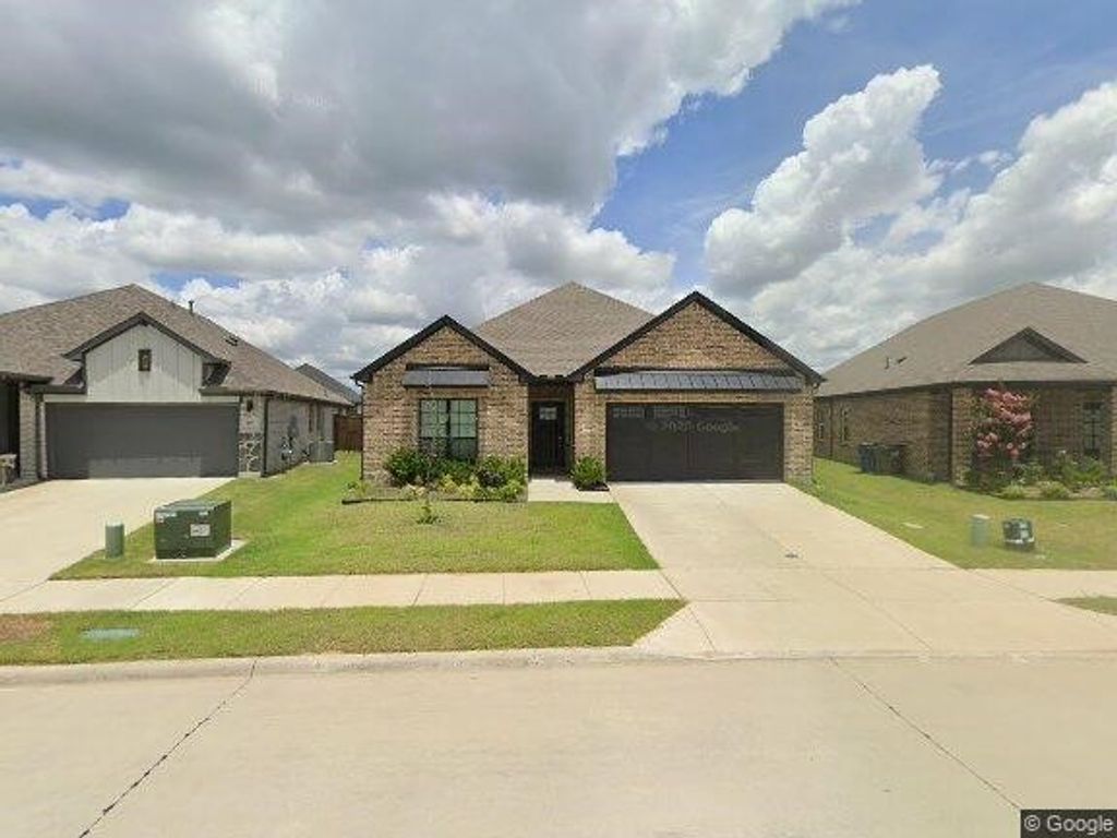 469 Waters Ridge Drive, Lavon, TX 75166