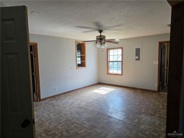 484 E Charles Avenue, Raymondville, TX 78580