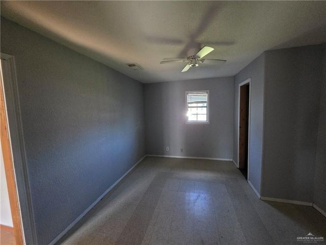 484 E Charles Avenue, Raymondville, TX 78580