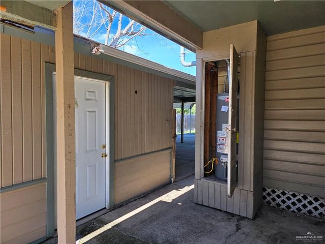 484 E Charles Avenue, Raymondville, TX 78580