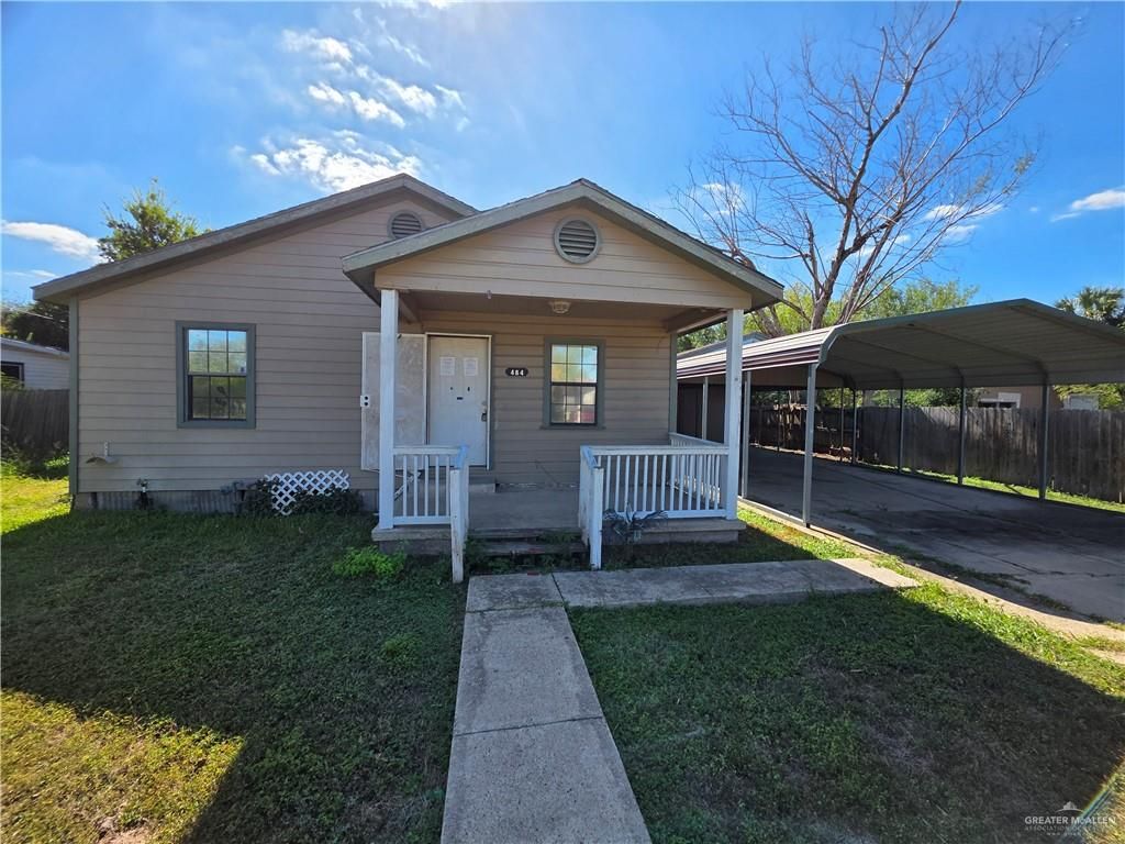 484 E Charles Avenue, Raymondville, TX 78580