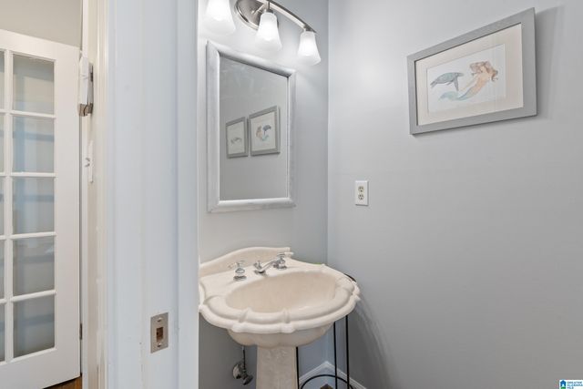 3137 CHESTNUT OAKS DRIVE, Hoover, AL 35244