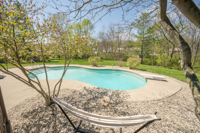 5605 Regal Ridge Drive, Burlington, KY 41005