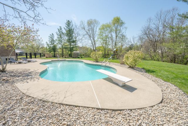5605 Regal Ridge Drive, Burlington, KY 41005