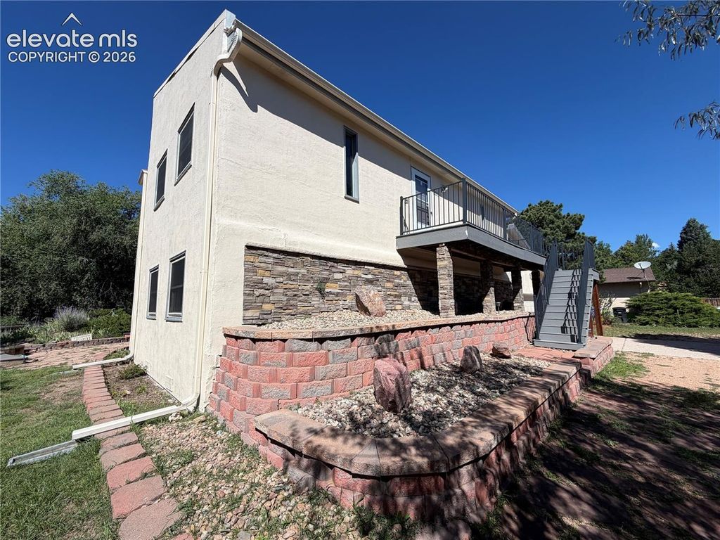 415 Allegheny Drive, Colorado Springs, CO 80919 — photo 2