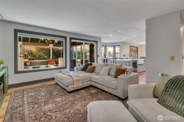 15850 SE 156th Street, Renton, WA 98058