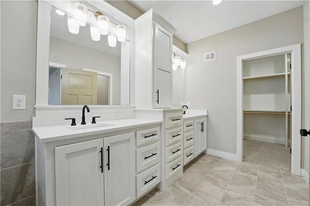 361 NW patch Court, Lee's Summit, MO 64081