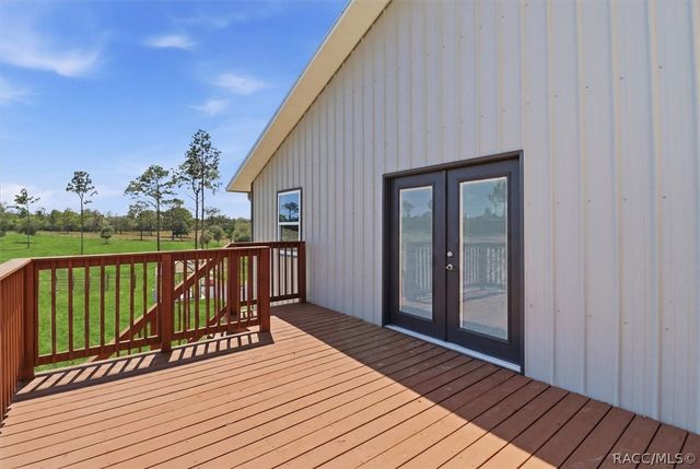 9560 N Parkwood Avenue, Dunnellon, FL 34433