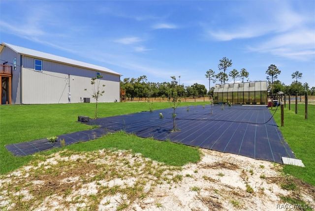9560 N Parkwood Avenue, Dunnellon, FL 34433