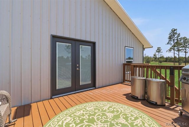 9560 N Parkwood Avenue, Dunnellon, FL 34433