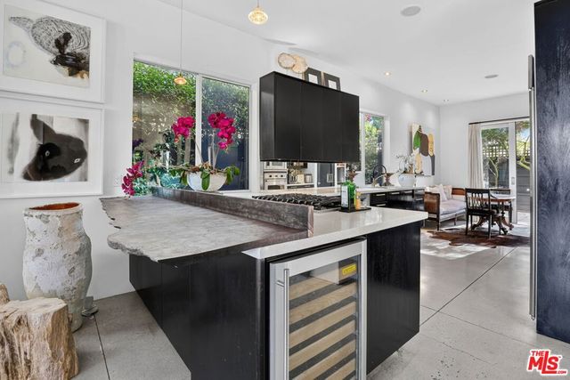 2425 Clement Avenue, Los Angeles, CA 90291